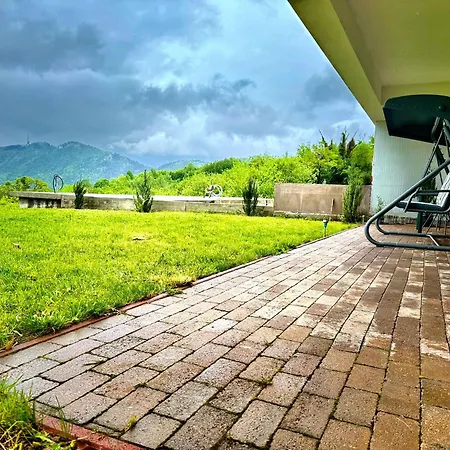 Noahospitality Sunrise Apartment Braşov Exterior photo